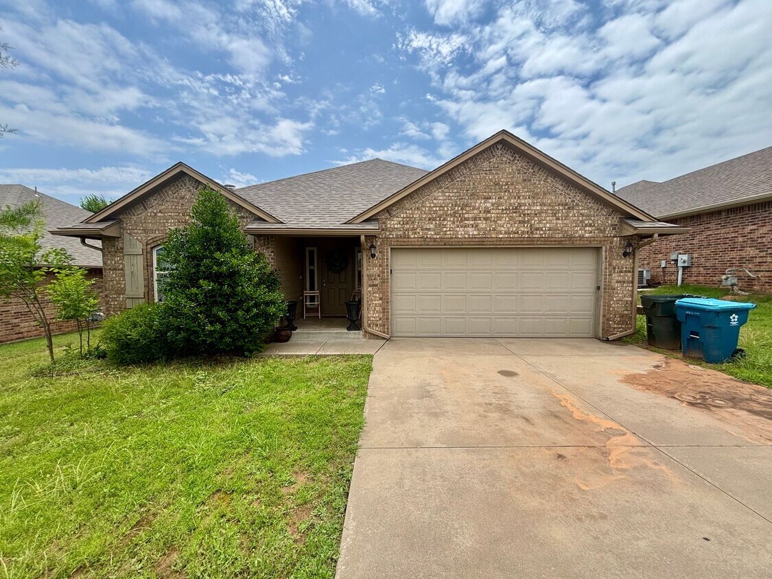 Wonderful 3 Bed 2 Bath in Choctaw - Wonderful 3 Bed 2 Bath in Choctaw