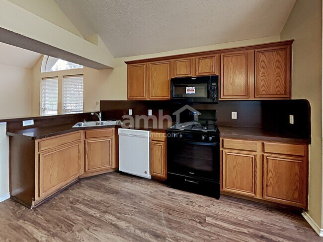 Foto del edificio - 3001 Morning Dove Ln