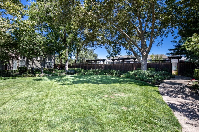 Building Photo - 1069 River Rock Lane