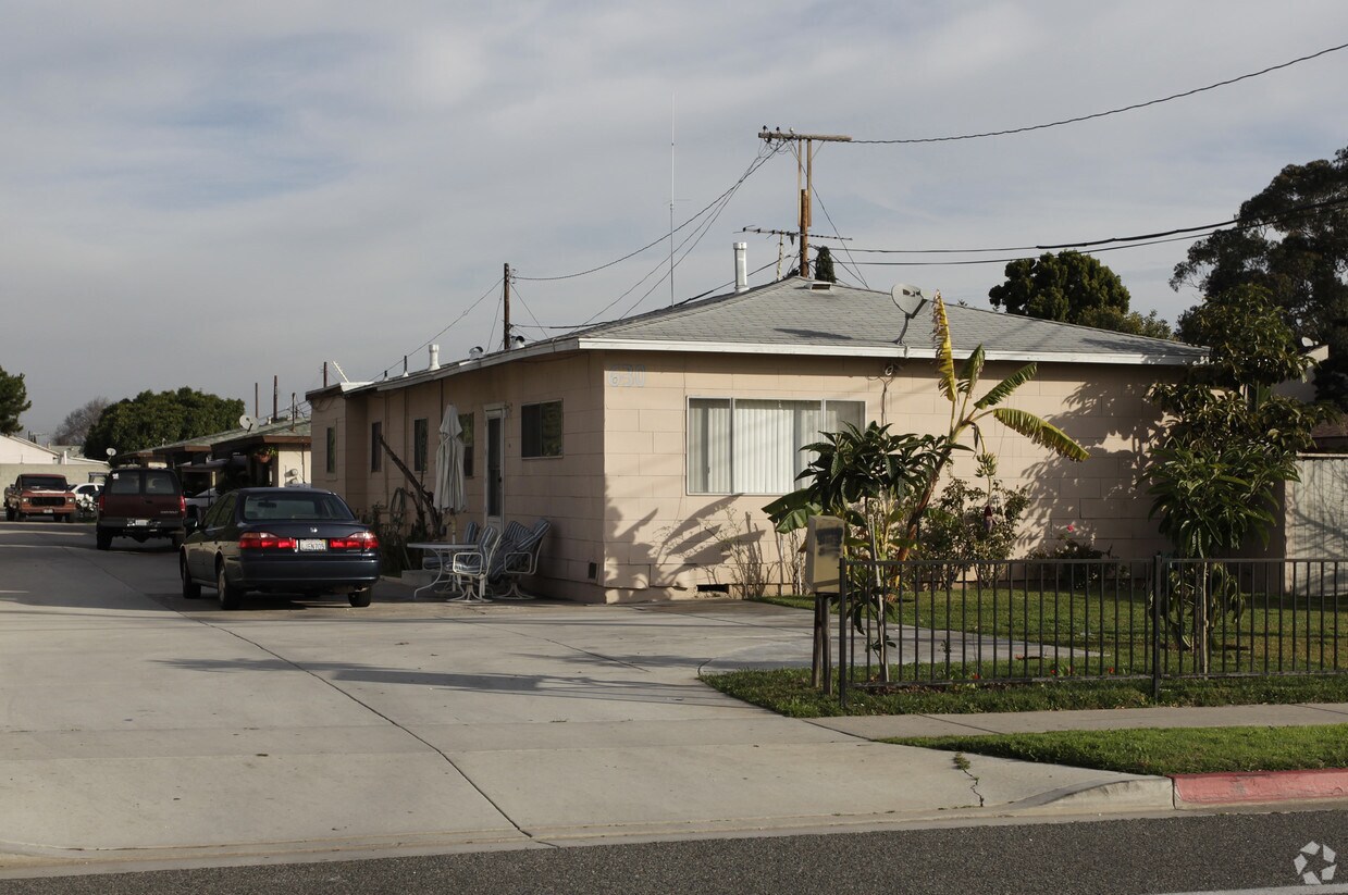 Primary Photo - 630 Hamilton St