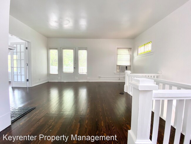 Building Photo - 3 br, 1 bath House - 1319 S Carson Ave