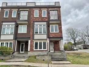 Building Photo - 224 22nd St