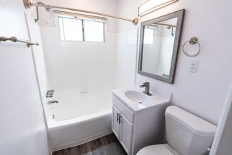 Interior Photo - 7044 Lanewood Ave