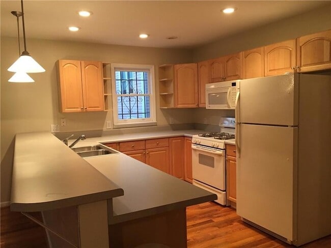 Foto del edificio - 685 Garibaldi St SW