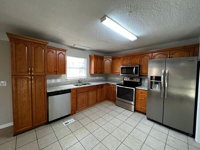Foto del edificio - 1243 3rd Ave NW