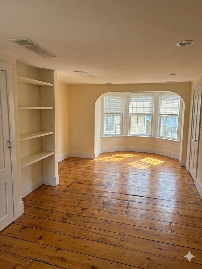 Building Photo - 39 S Finley Ave