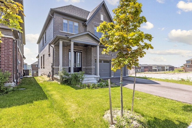 Building Photo - 1090 Denton Dr