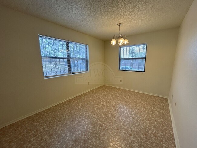 Building Photo - 3422 Chisholm Trail