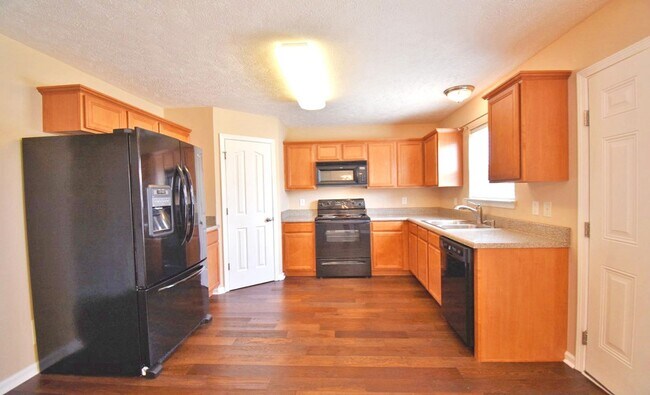 Building Photo - Gorgeous 3BR/2.5BA available, garage, nice...