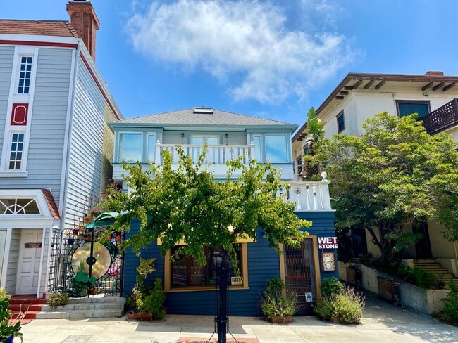 Foto del edificio - 1929-1929 Fourth Ave