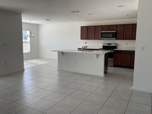 Foto del edificio - 1429 Lucerne Loop Road NE