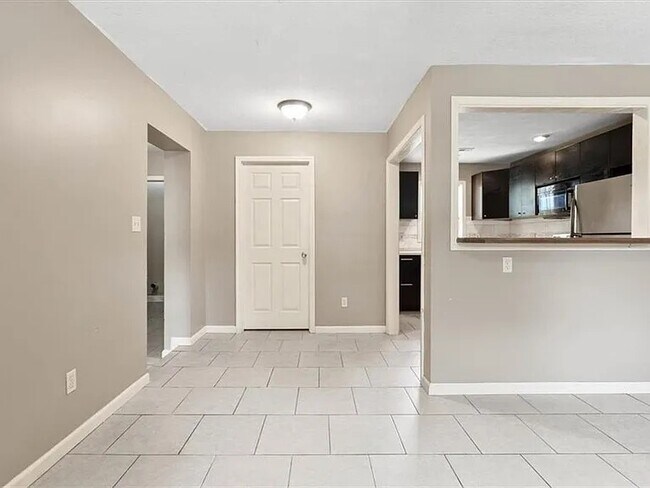 Foto del edificio - 8037 Wabash Ave