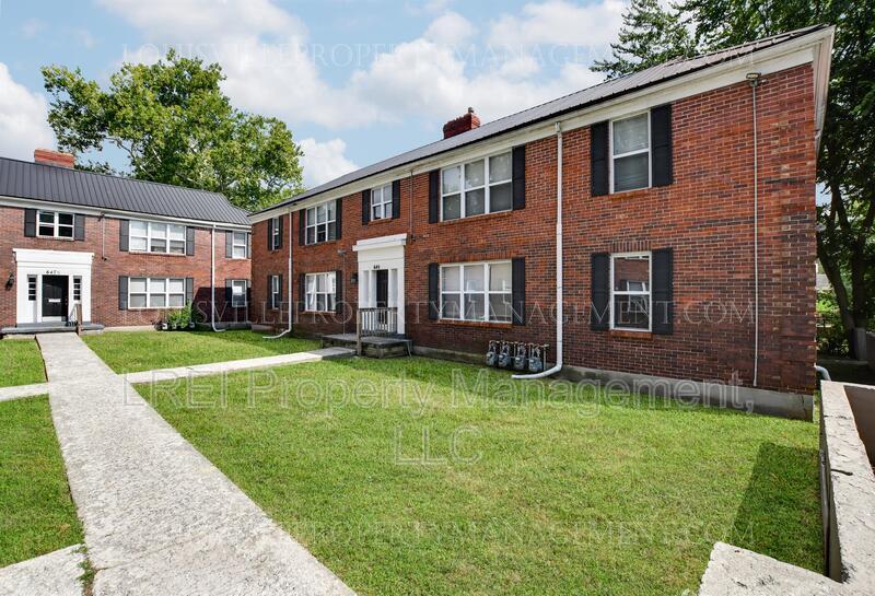 Primary Photo - 649 S 44th St