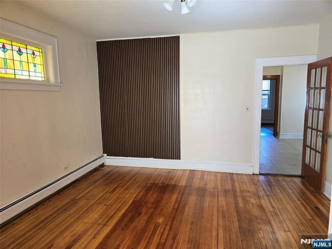 Building Photo - 221 Hayward Pl