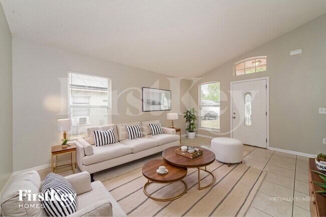 Foto del edificio - 440 Breezeway Dr