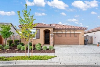 Building Photo - 572 Delicato Dr