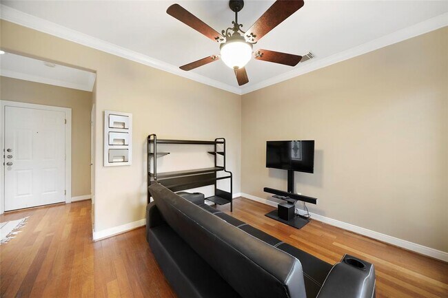 Foto del edificio - 1310 Birdsall St