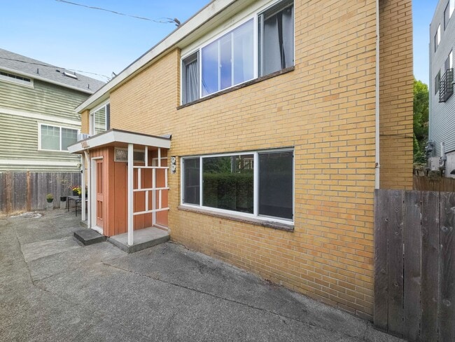 Serene Lake Union Apartment with Scenic Vi... - Serene Lake Union Apartment with Scenic Vi...
