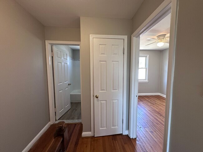 Foto del edificio - 7444 Berkshire Rd