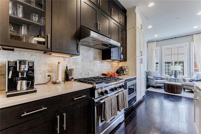 Building Photo - 345 Glen Iris Dr NE