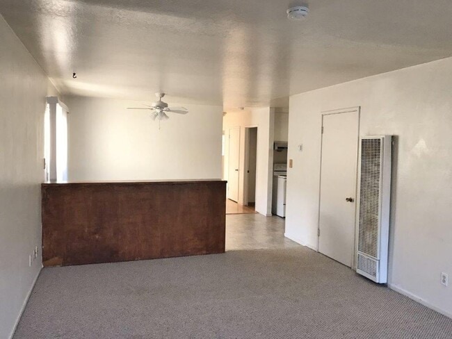 Building Photo - 3 Bedroom 1 Bath w/ 1 Car Garage and Yard - North Vacaville *STAR RENTALS