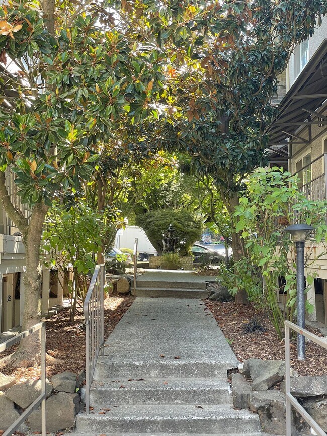 Foto del edificio - 3831 34th Ave W