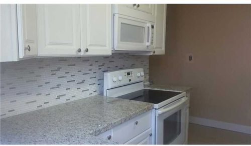 Foto del edificio - 2491 NW 16th Ct
