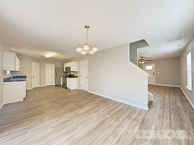 Building Photo - 136 Katrina Ct