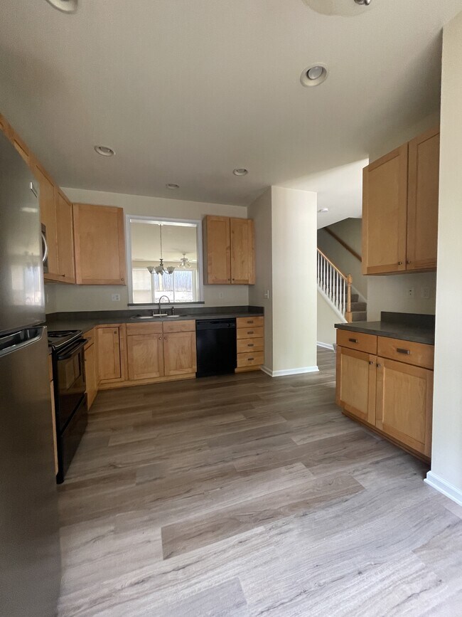 Foto del edificio - 2436 N Berkshire Rd