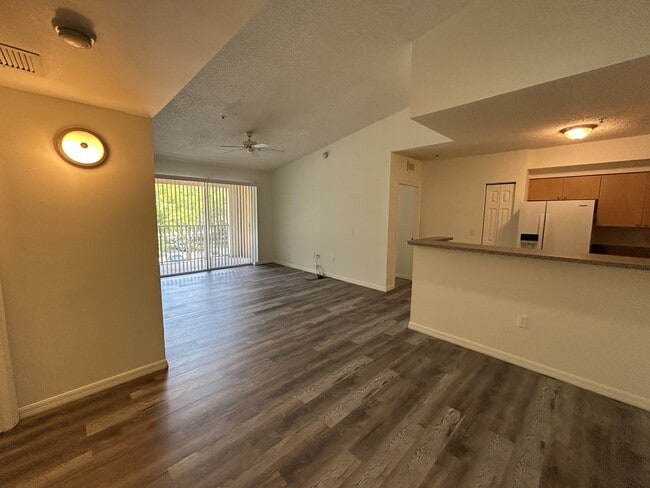 Building Photo - 2360 E Preserve Way