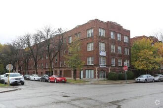 Building Photo - 3261 W Wrightwood