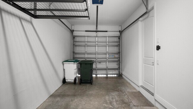 Photo - 6919 Pines Cir House