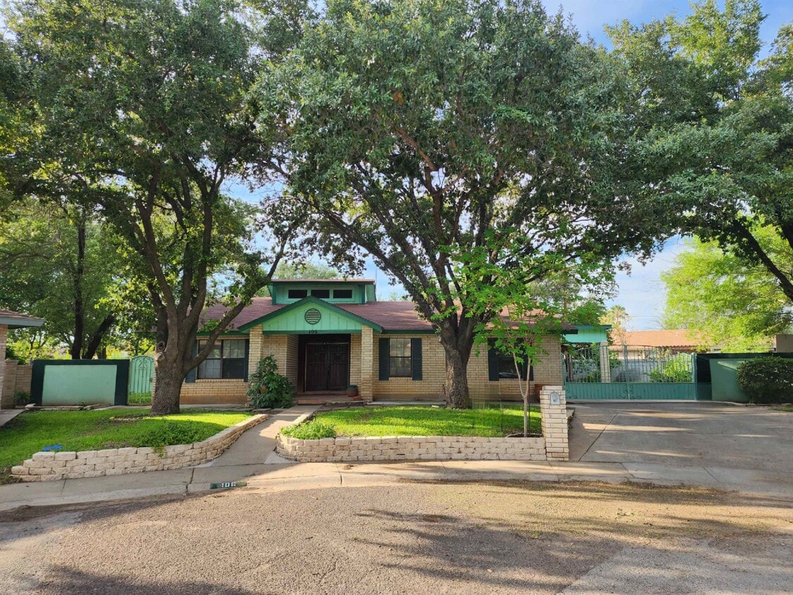 106 Iowa Cir, Laredo, TX 78041 House Rental in Laredo, TX