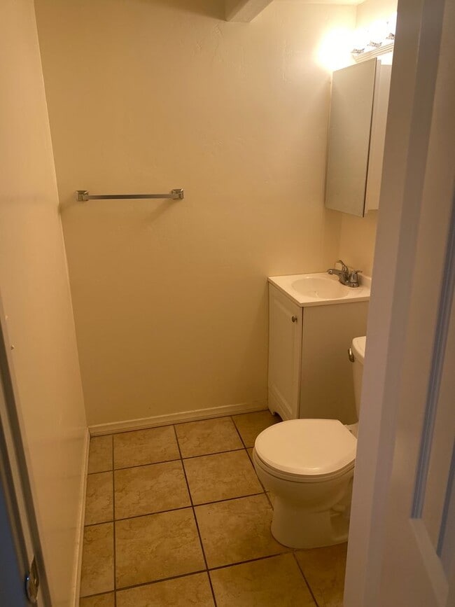 Building Photo - 6705 Del Playa Dr