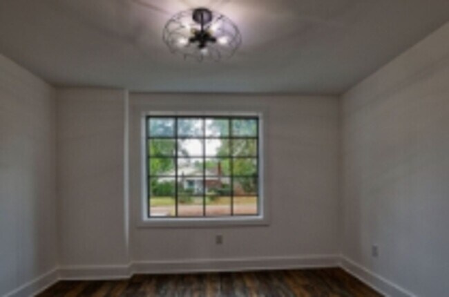 Foto del edificio - 1122 NE Wellman Ave