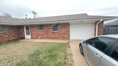 Building Photo - 3600 Willow Springs Dr