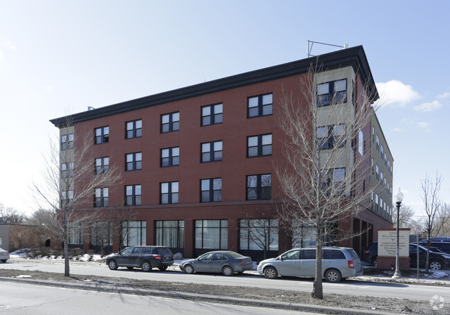 Foto del edificio - Lindquist Apartments