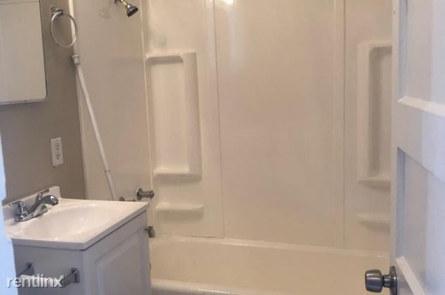 Building Photo - 3 br, 1 bath House - 3026 N Fontana Ave