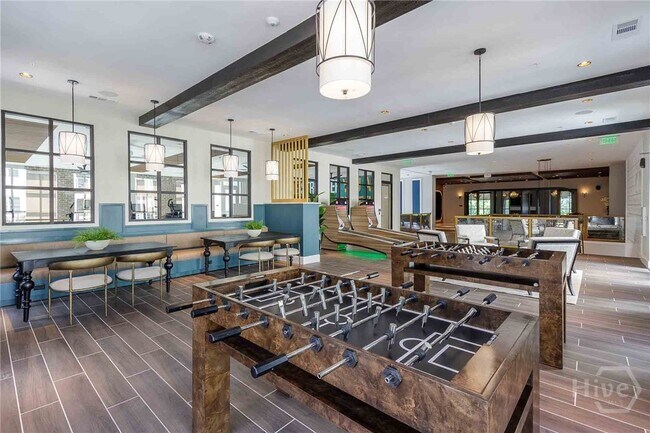 Foto del edificio - 1150 E Perry Ln
