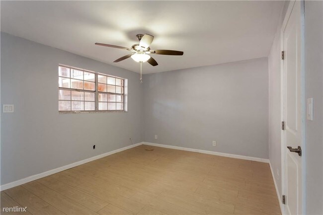 Building Photo - 3 br, 2.5 bath  - 650 Tennis Club Dr