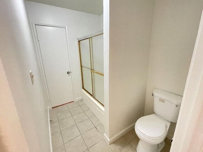 Building Photo - 4690 Monterey Cir