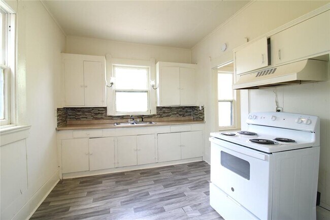 Foto del edificio - 1280 Harrison Ave