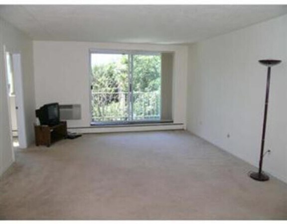 Building Photo - 123 Sewall Ave