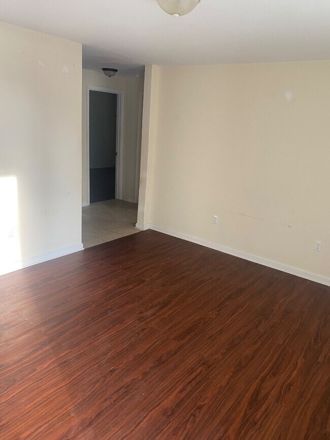 Foto del edificio - 1810 Ozone Ct