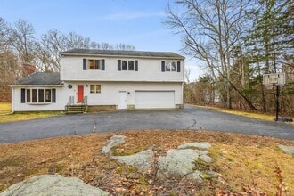Building Photo - 138 Mistuxet Ave