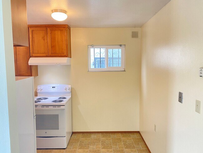 Foto del edificio - 3762 Shafter Avenue