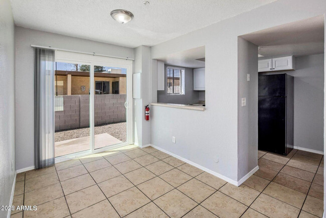 Foto del edificio - 3823 N 23rd Dr