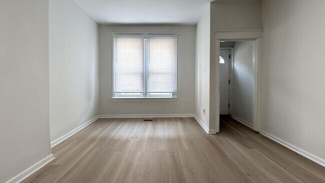 Foto del edificio - Cozy Row Home – 2BR/1BA in Philadelphia