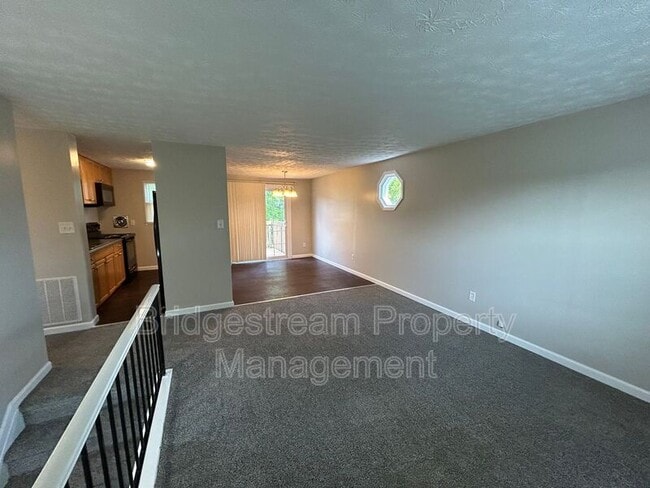 Building Photo - 323 Westerly Hills Dr
