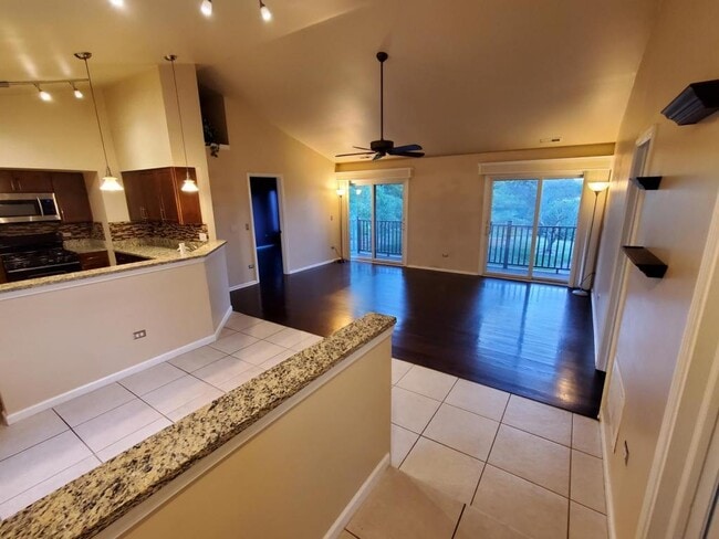Building Photo - 357 Bloomfield Ln